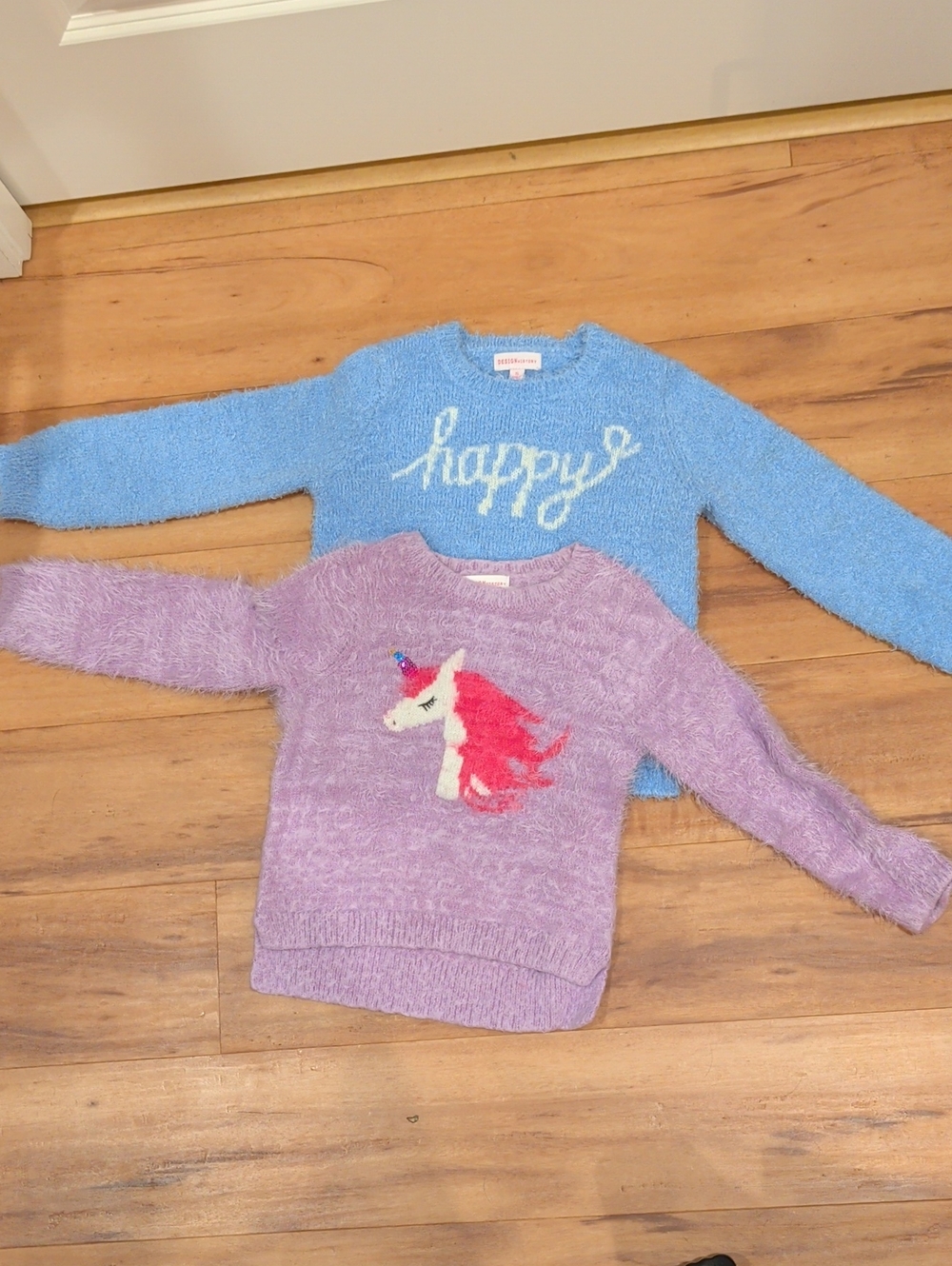 Design History Girls Size 5 Blue Happy And Purple Unicorn Sweaters